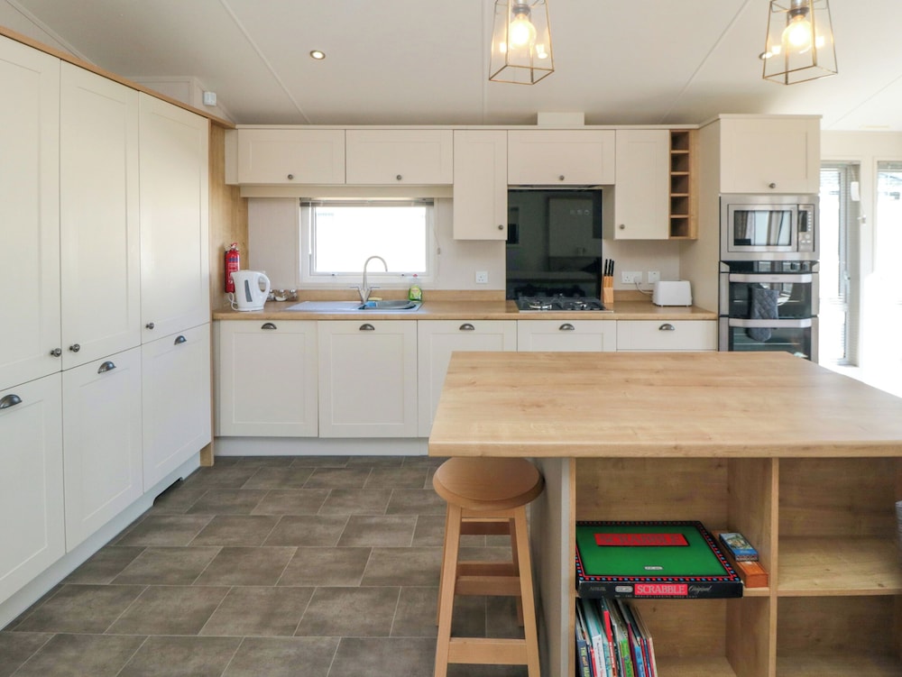 28 Finch
