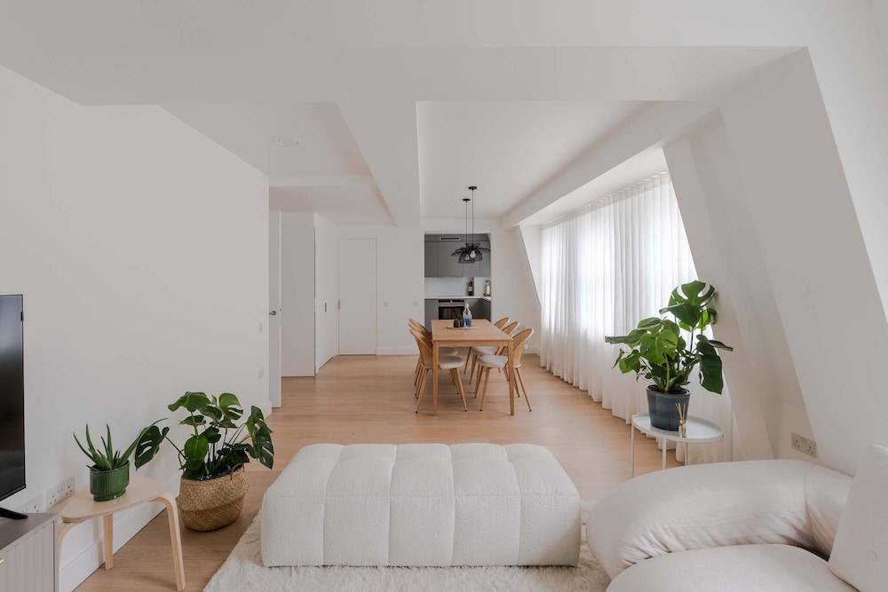 The Portland Penthouse - Marylebone - by Frankie
