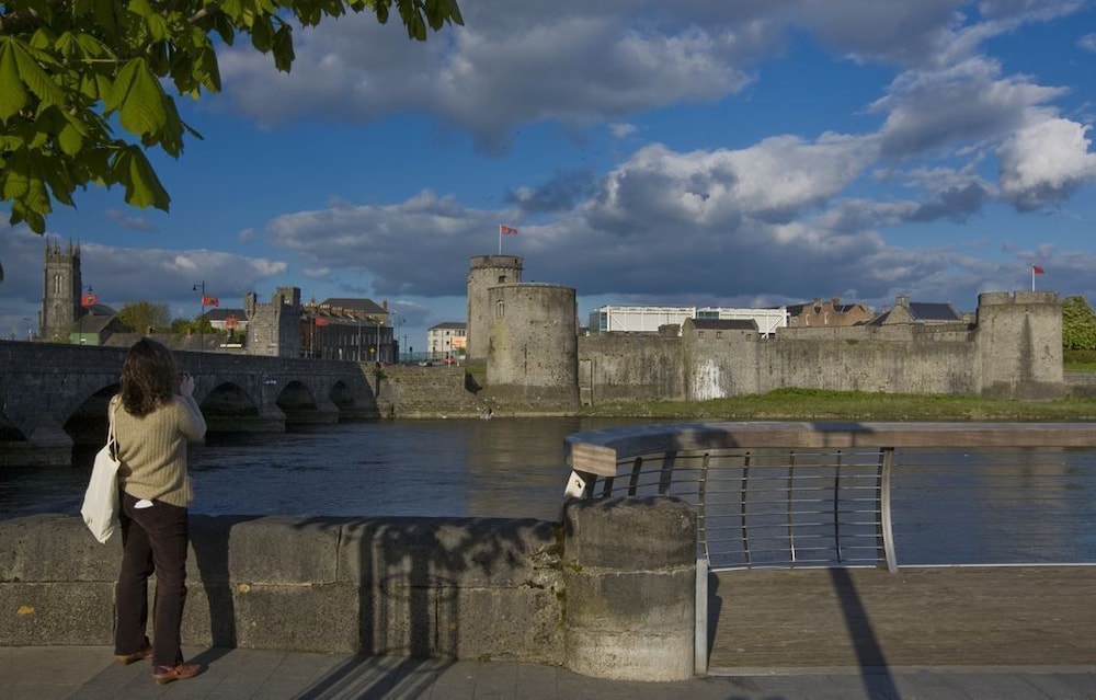 Limerick Vacations - Maldron Hotel Limerick - Property Image 10