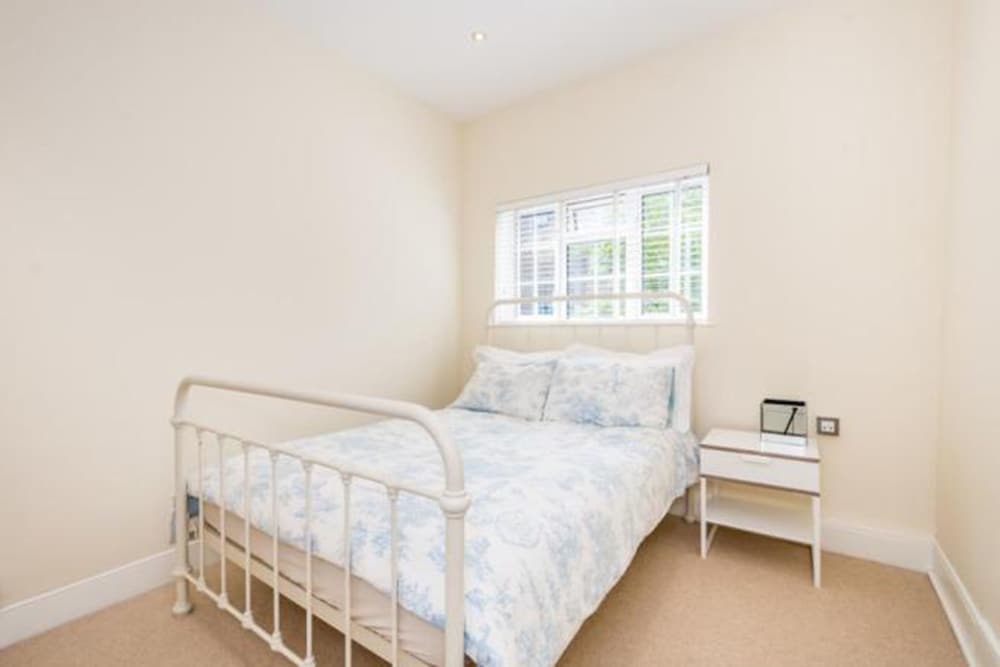 Logan Mews by Lime Street