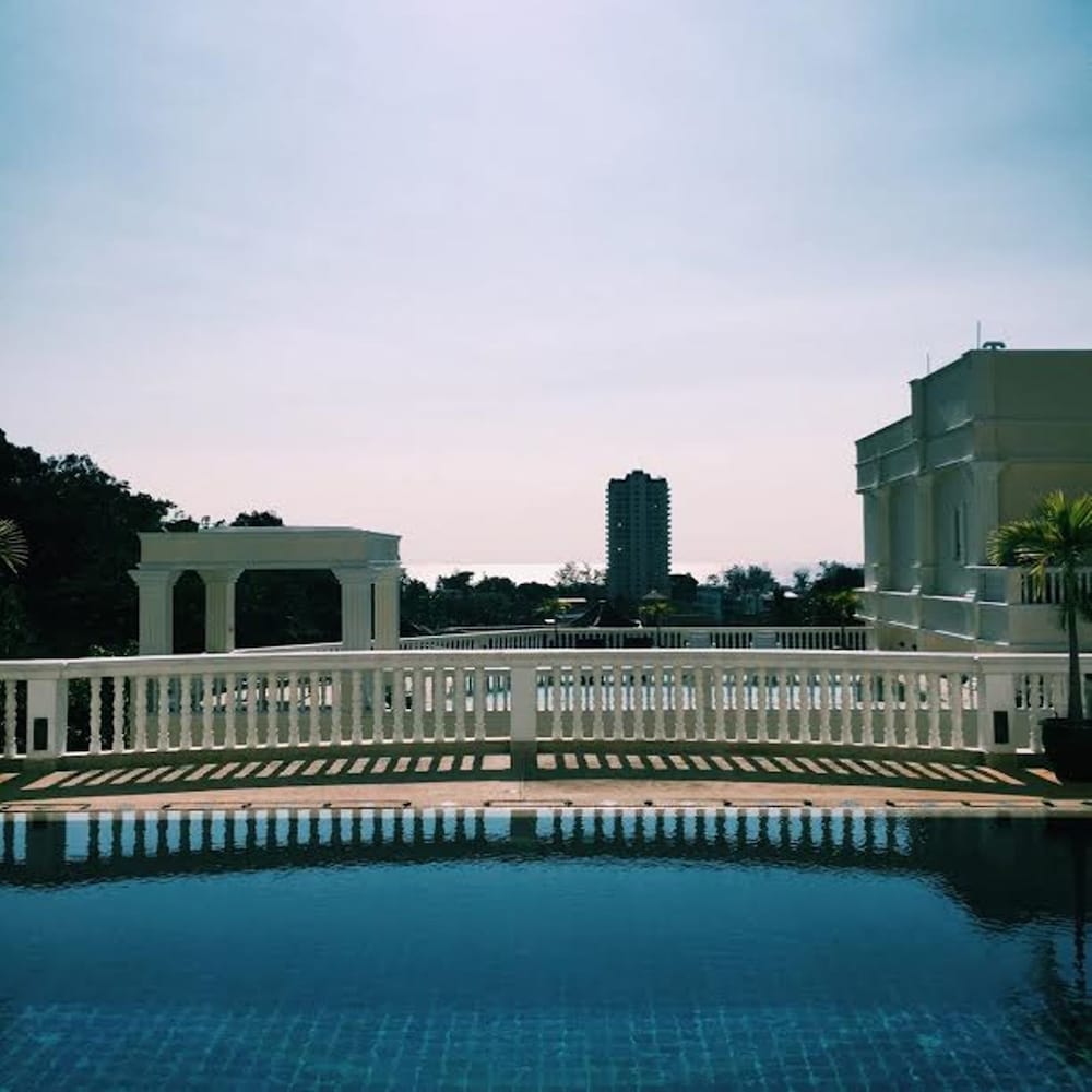 Eden Resort