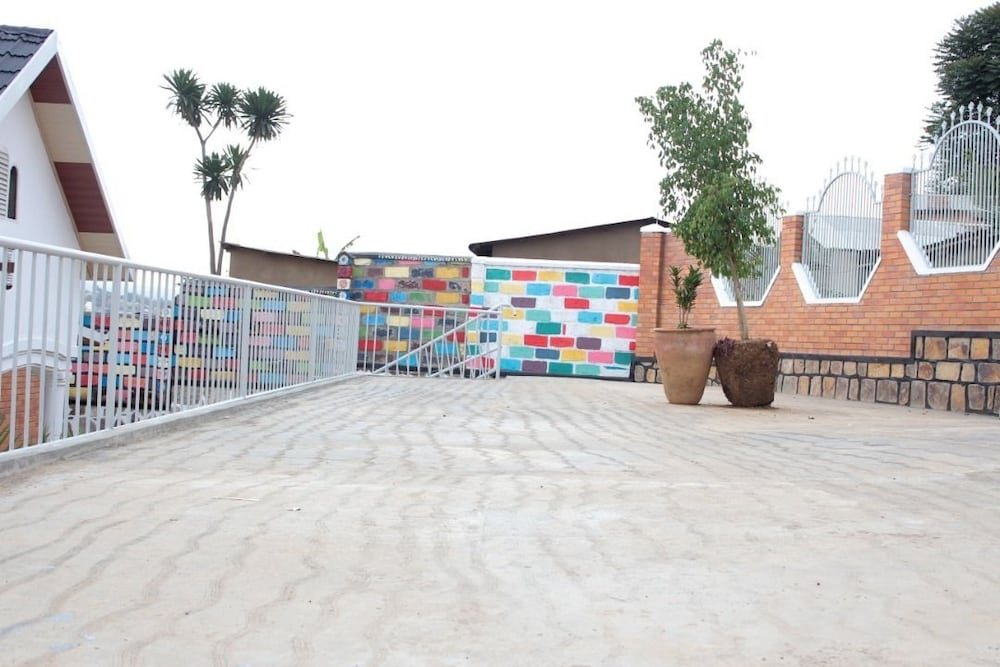 Mama Rwanda Youth Hostel