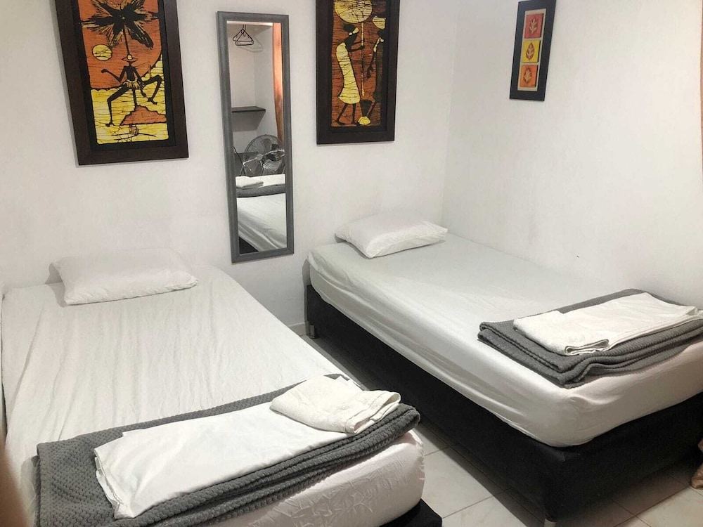 Memphis Hostal - Hostel