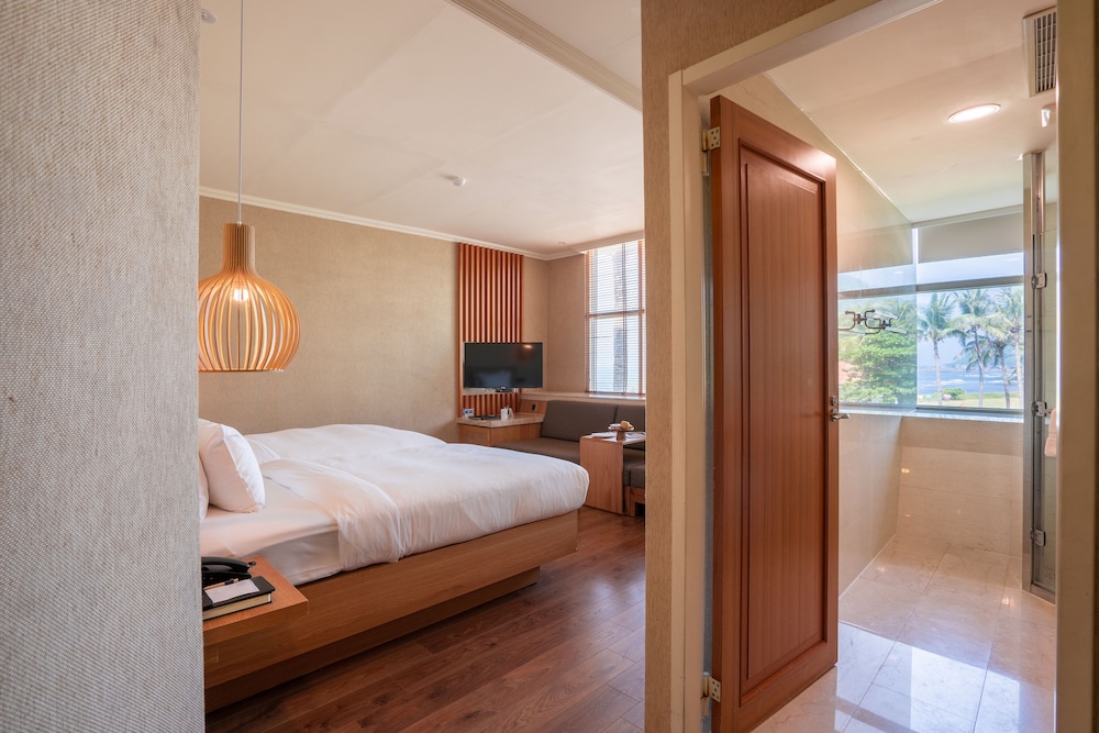 Sizihwan Sunset Beach Resort