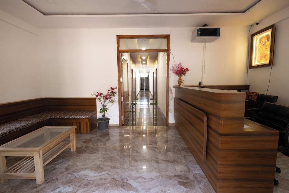 Green Paradise Hotel And Restaurant