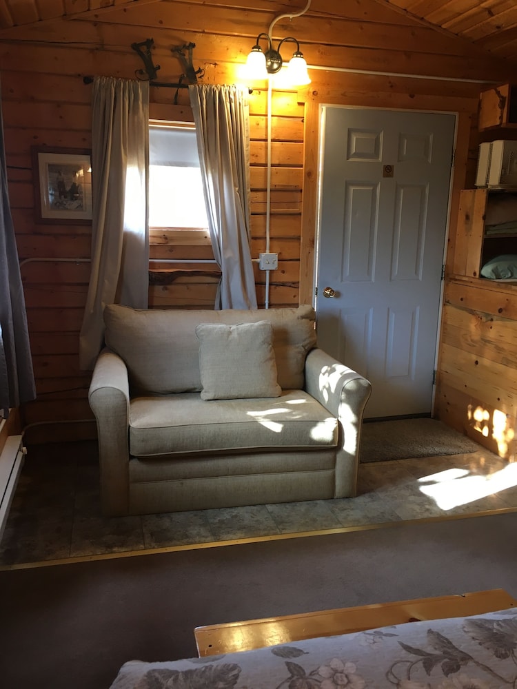 Earthsong Lodge