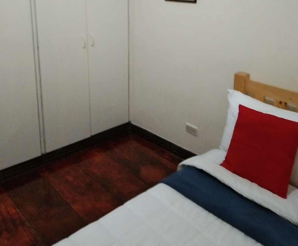 Despacito Rooms near Airport