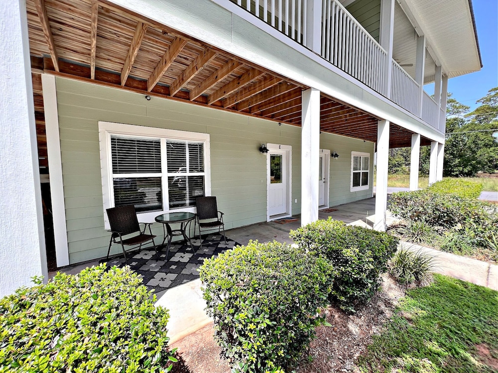 Laguna Breeze