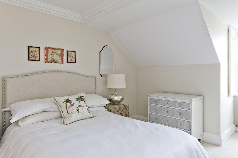 Long Stay Discounts - 2 Bed Earl s Court Apartment