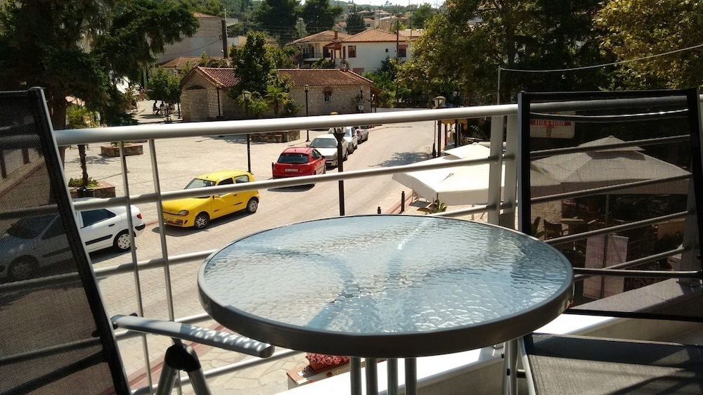 Kentrikon Suites