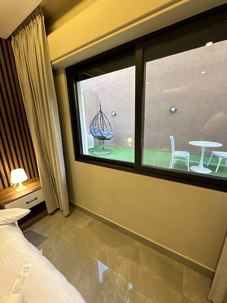 Charming Amman Apartment With Garden and Balcon