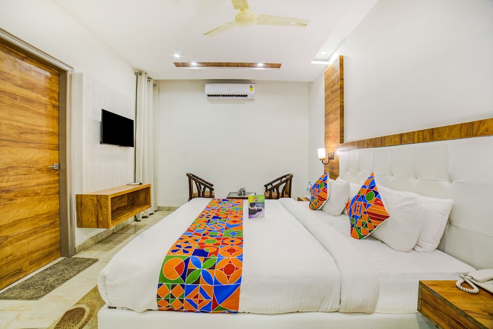 FabHotel Three Palms - Property Image 6