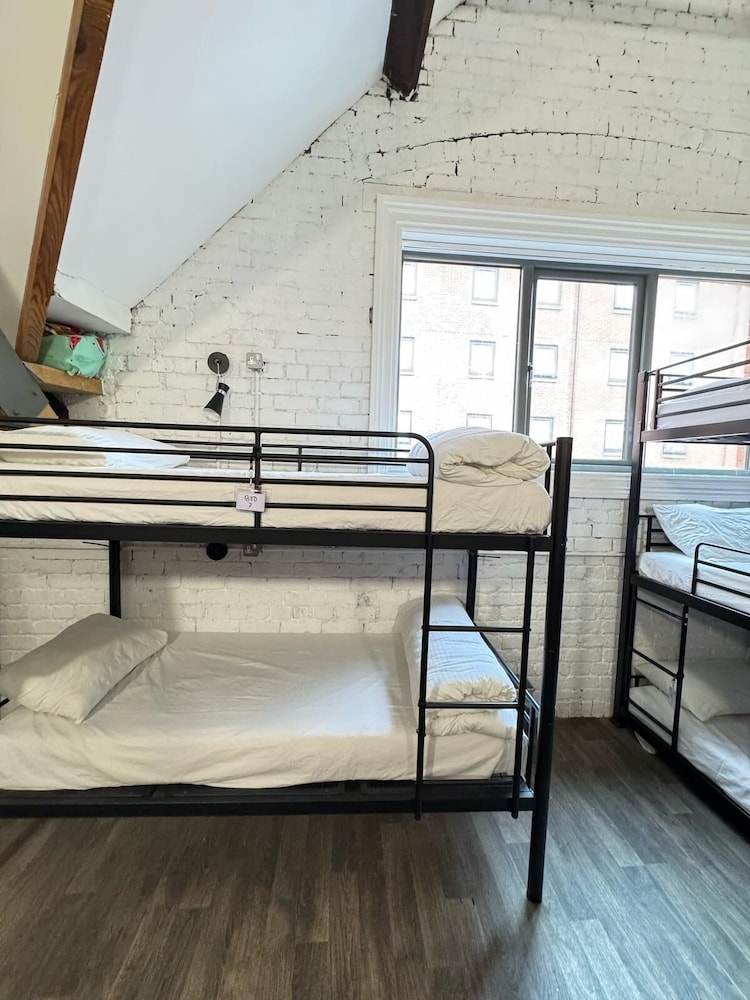 Rahman Hostel - Manchester