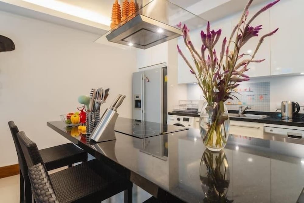 Elegant Beachfront 3BR Condo at Pearl of Naithon