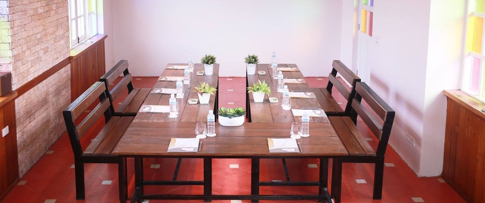 San Pareni Hotel