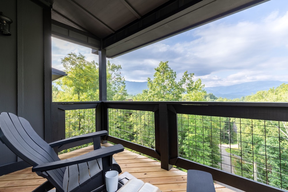 Rambling Ridge Lodge Endless Amenities Fun Indoor Pool Hot Tub A Arcade Game Room
