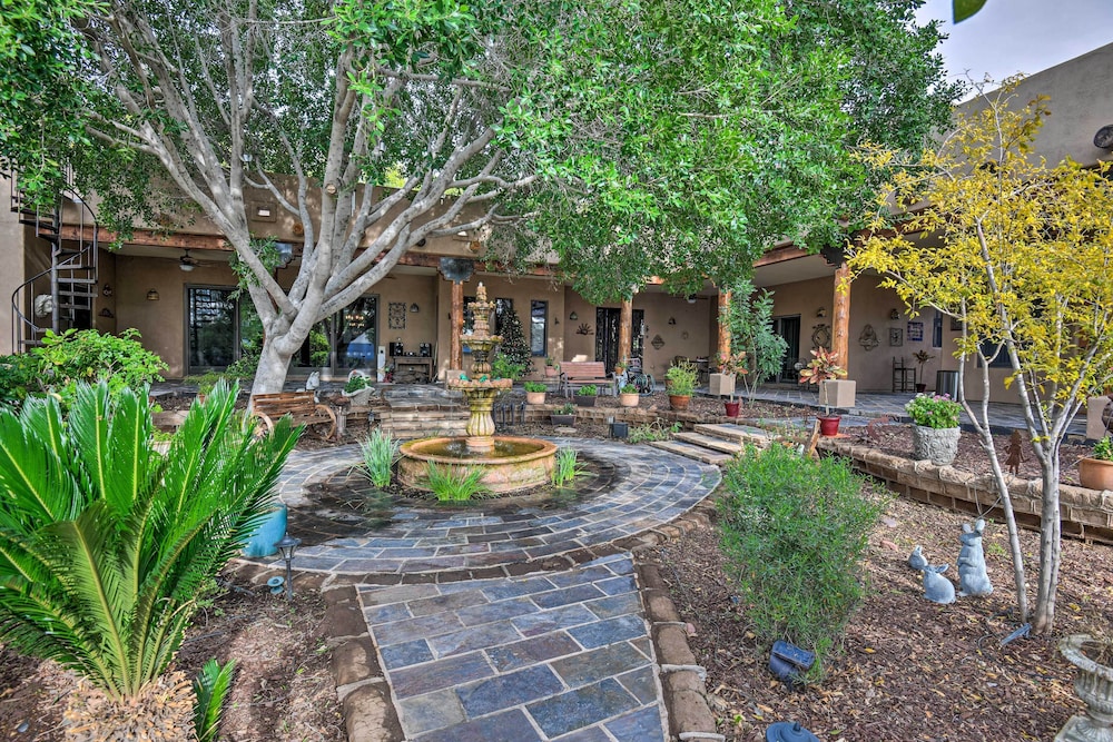 Shared Backyard & Hot Tub: Restful Mesa Retreat! view 5