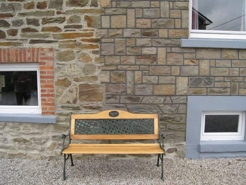Apartment in Halenfeld-amel With Terrace
