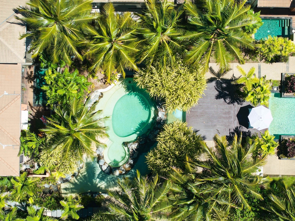 Leaf Luxe - 9 Pools BBQ Gym