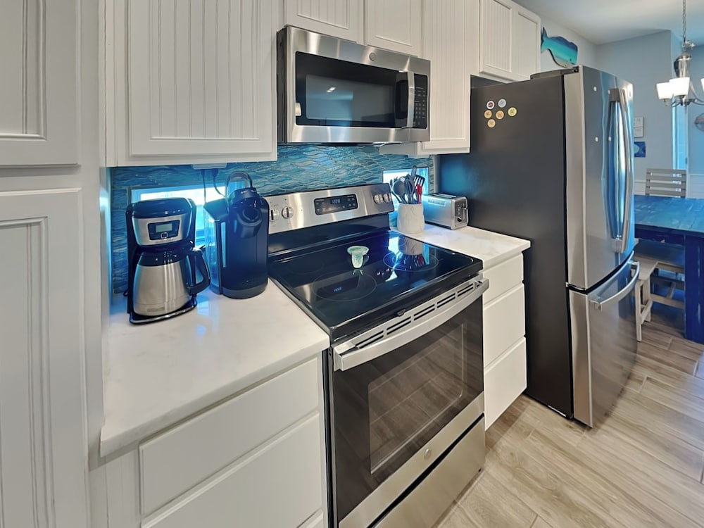 Port A's Flip Flops & Pop Tops by Silver Sands Vacation Rentals