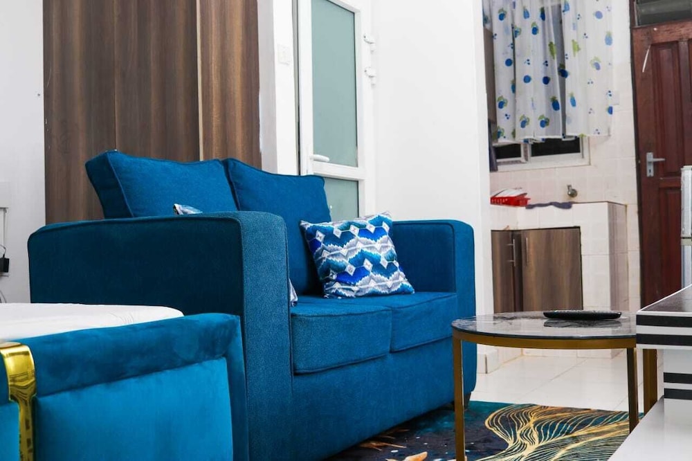Dee Luxury Apartments Vescon 1