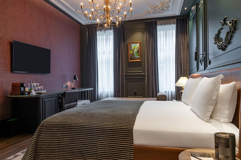 Orient Occident Hotel Istanbul, Autograph Collection 16