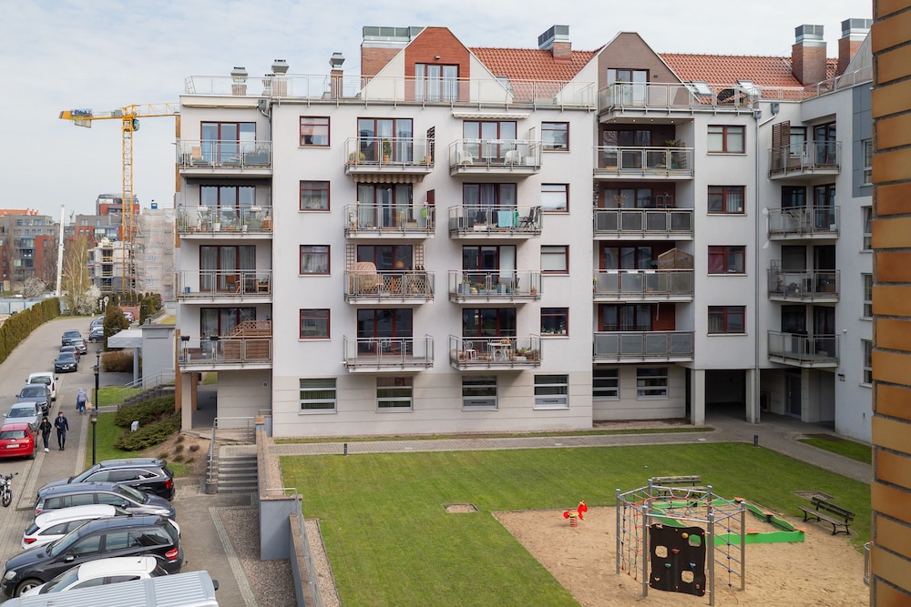 City Center Apartment by Renters view 5