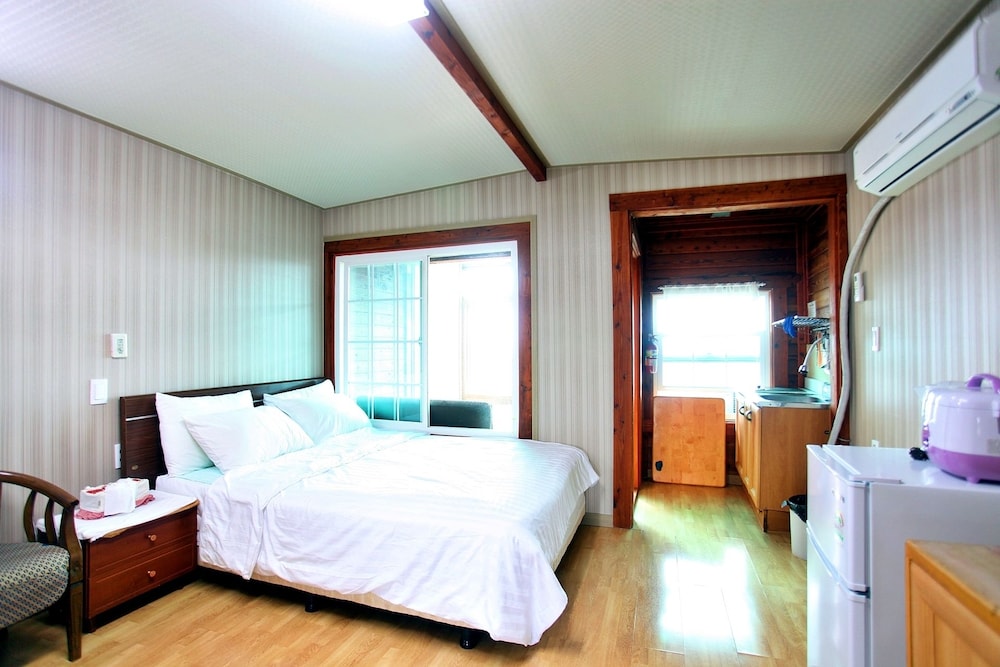 Windmill & Sea Pension