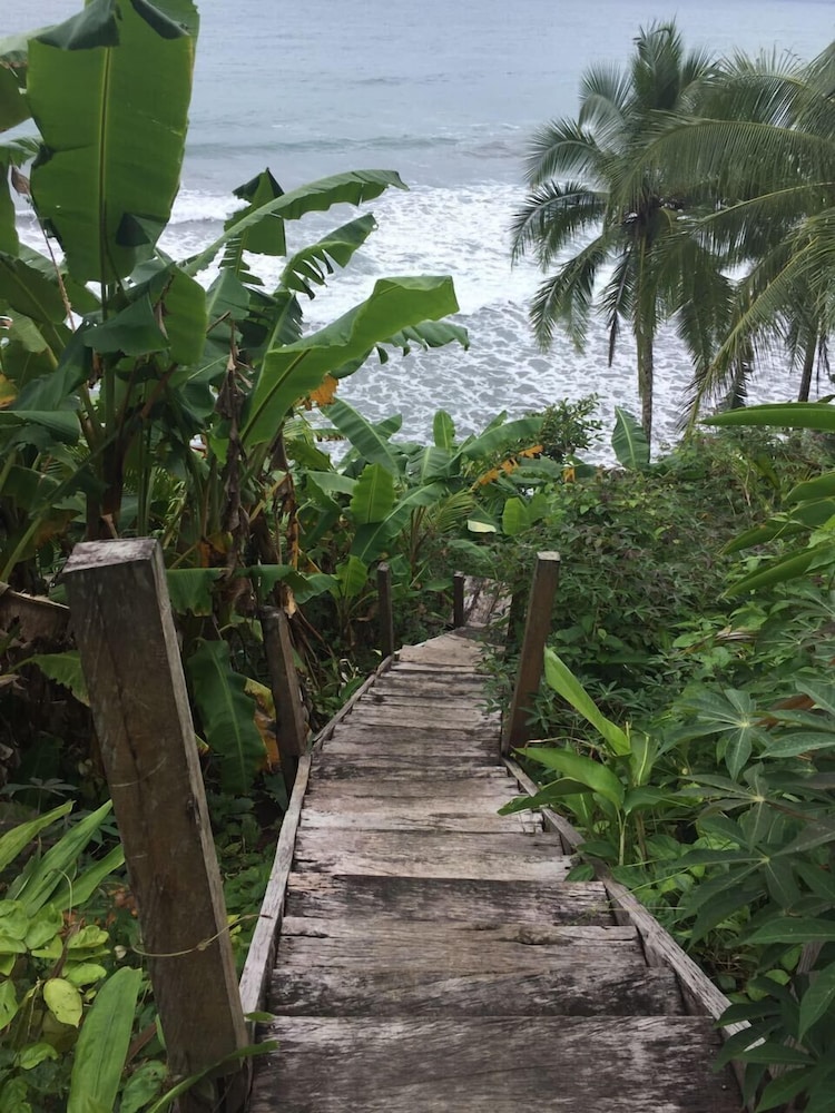 Lodge El Amargal Reserva Natural, Ecoturismo & Surf