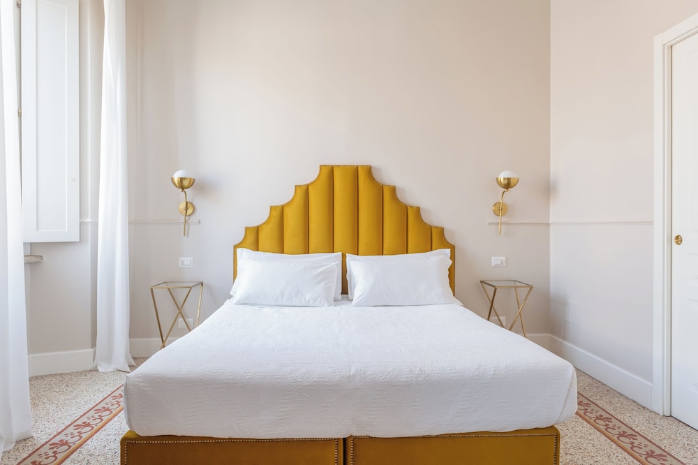Daplace - La Mongolfiera Rooms in Navona