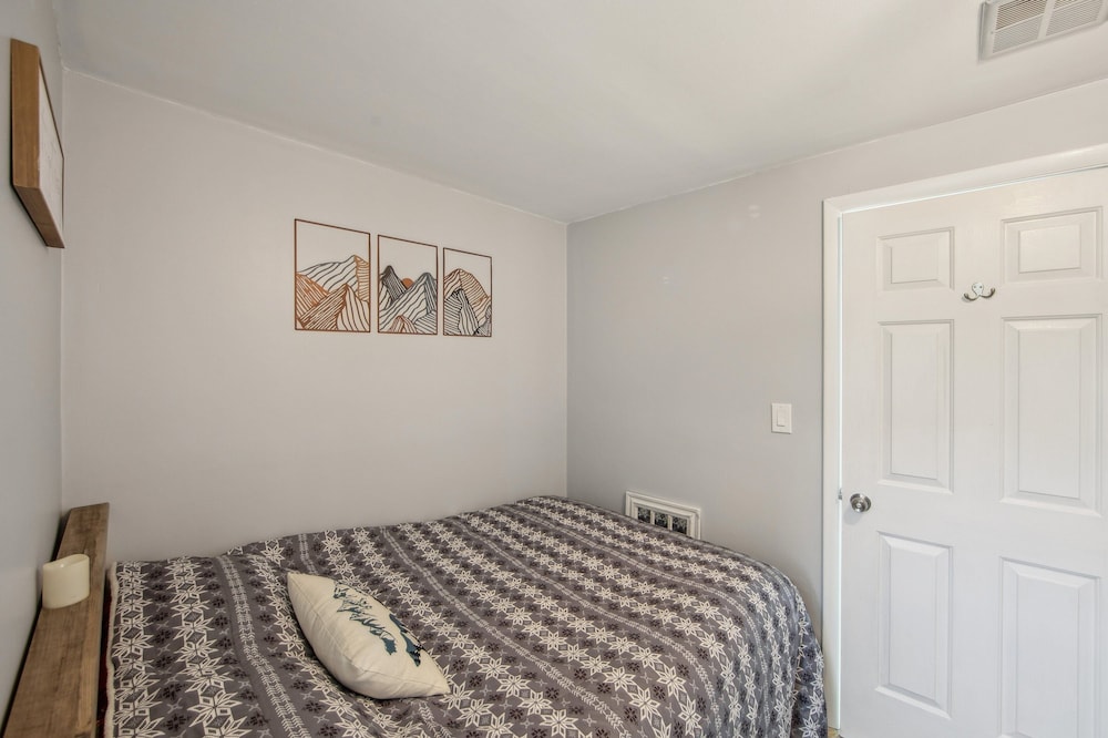 Hullabaloo 23E - Upgrade End Unit With Mountain Views 2 Bedroom Townhouse by The Summit at Gore Mountain