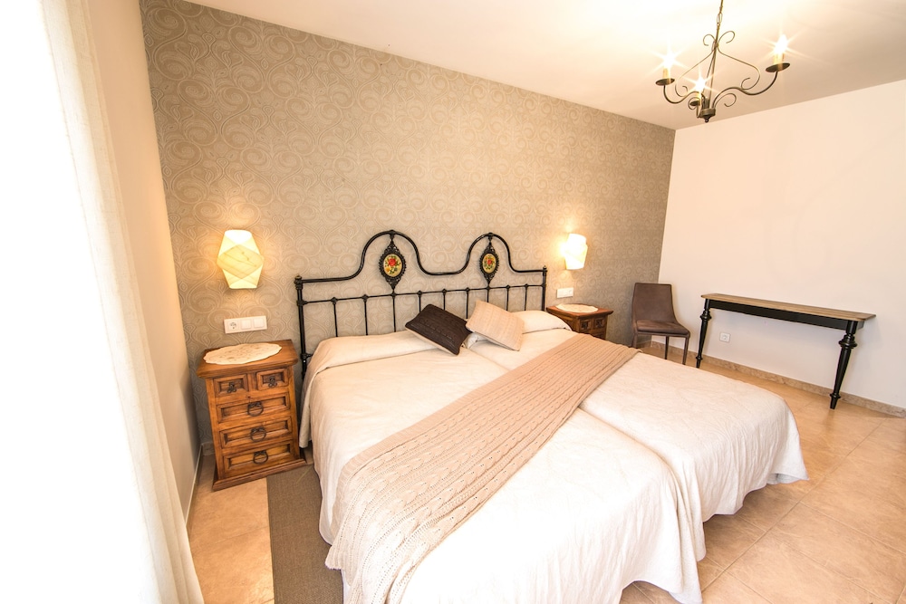 Hotel Restaurante Quintanares - Property Image 91