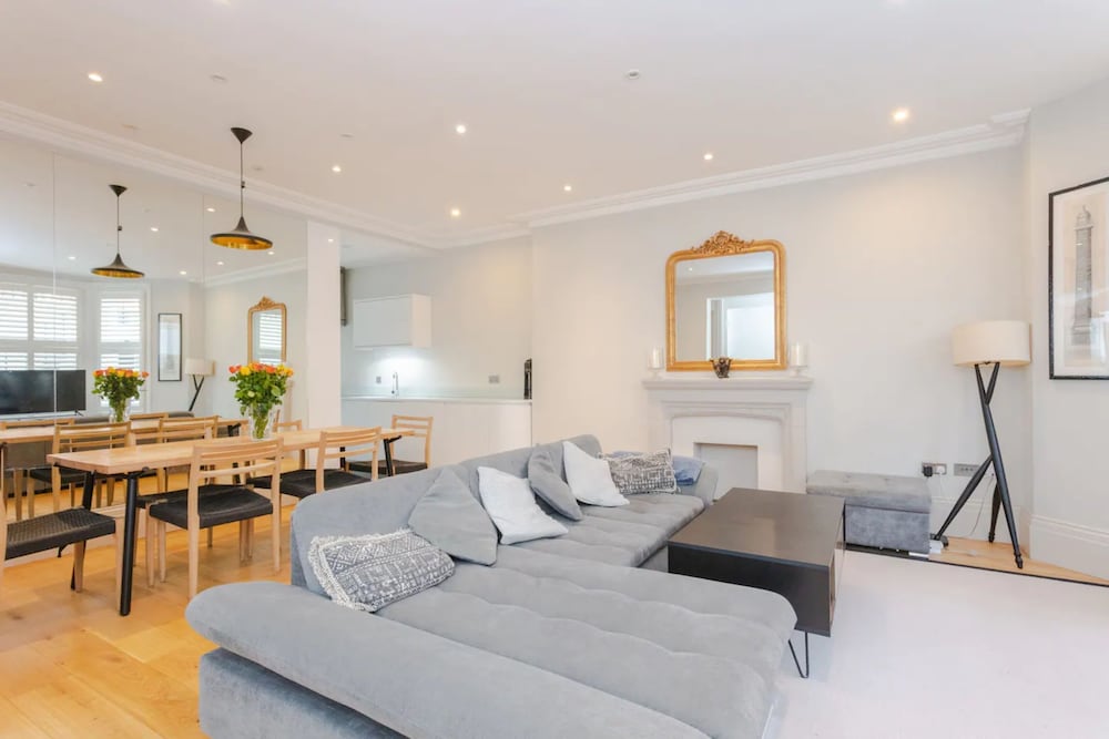 Modern 2 Bedroom Apartment Near Gloucester Road