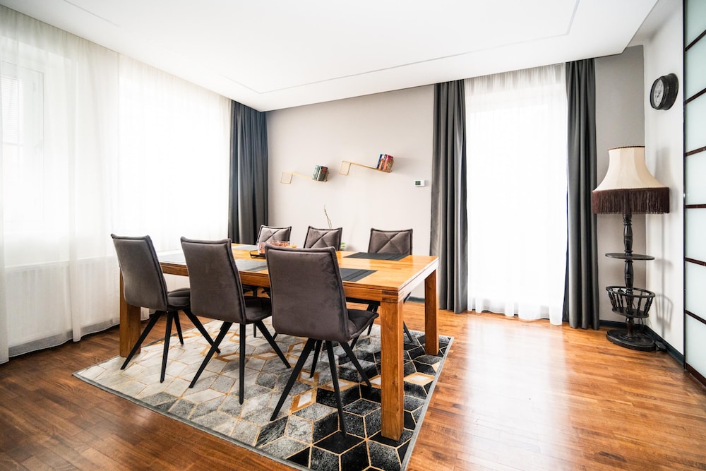 meeting & event spaces
