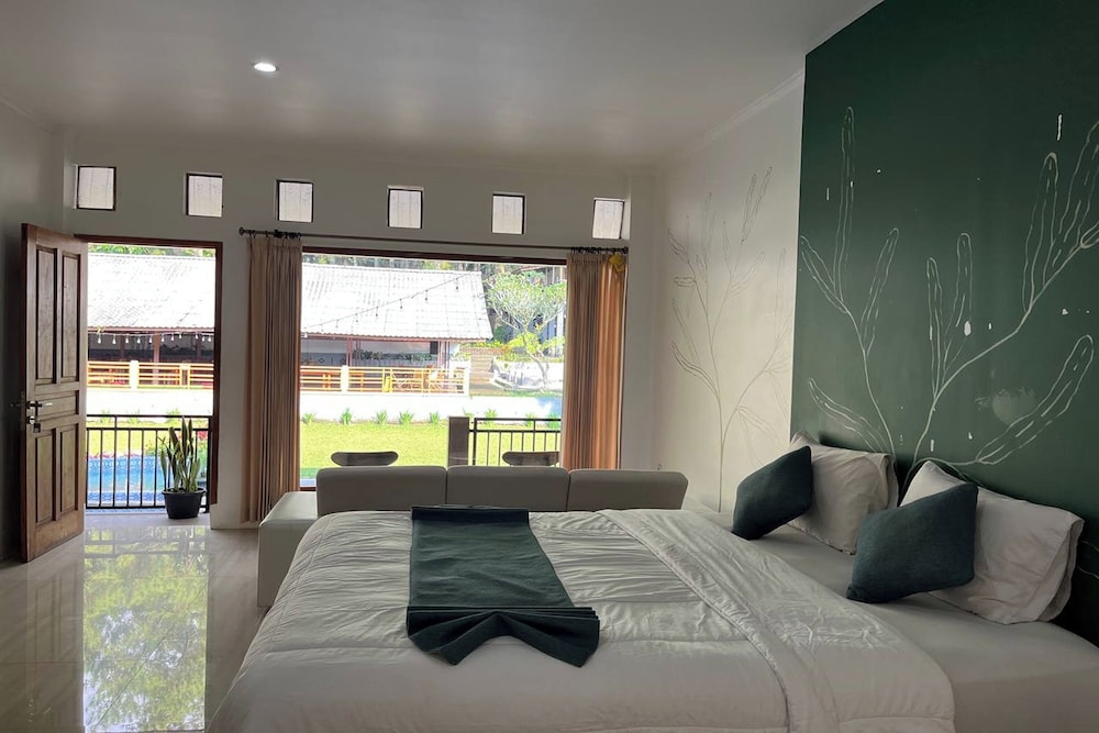 Santa Monica Resort