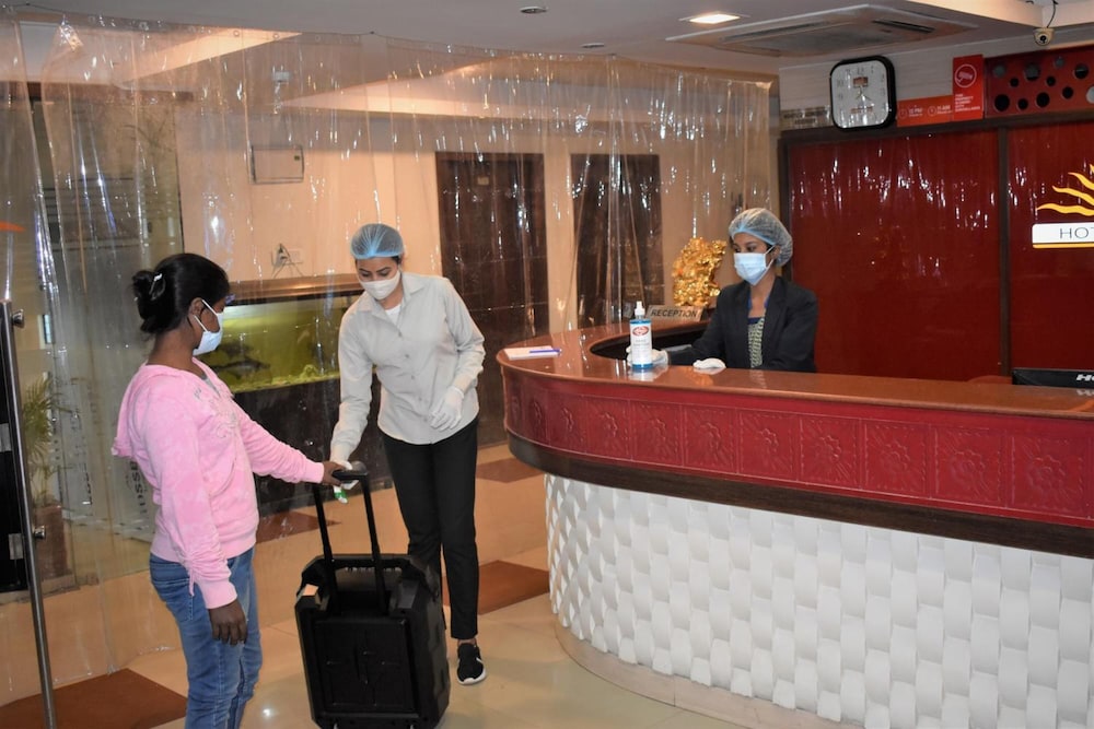 Lobby & Reception