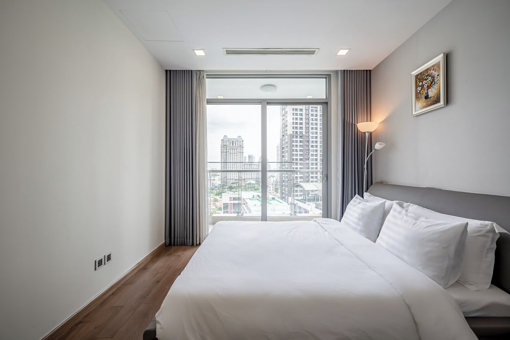 Vinhomes Central Park Apartment by Hava