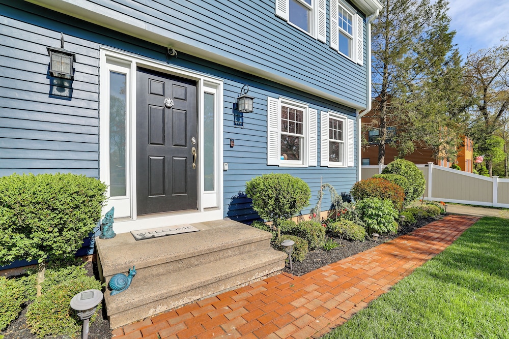 Group Getaway w/ Outdoor Oasis in Southington!