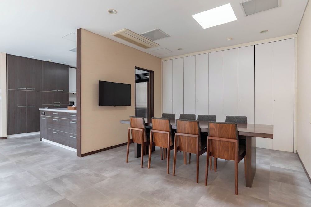 Bijou Suites AI PREMIUM