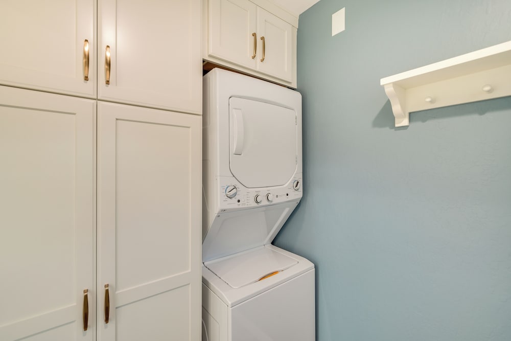 4 Mi to Dtwn San Jose: Sleek & Modern Duplex!