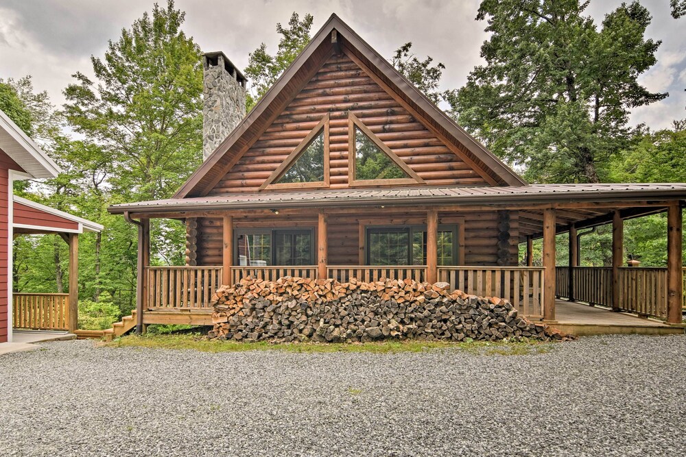 Wraparound Deck: Linville Mountain Cabin