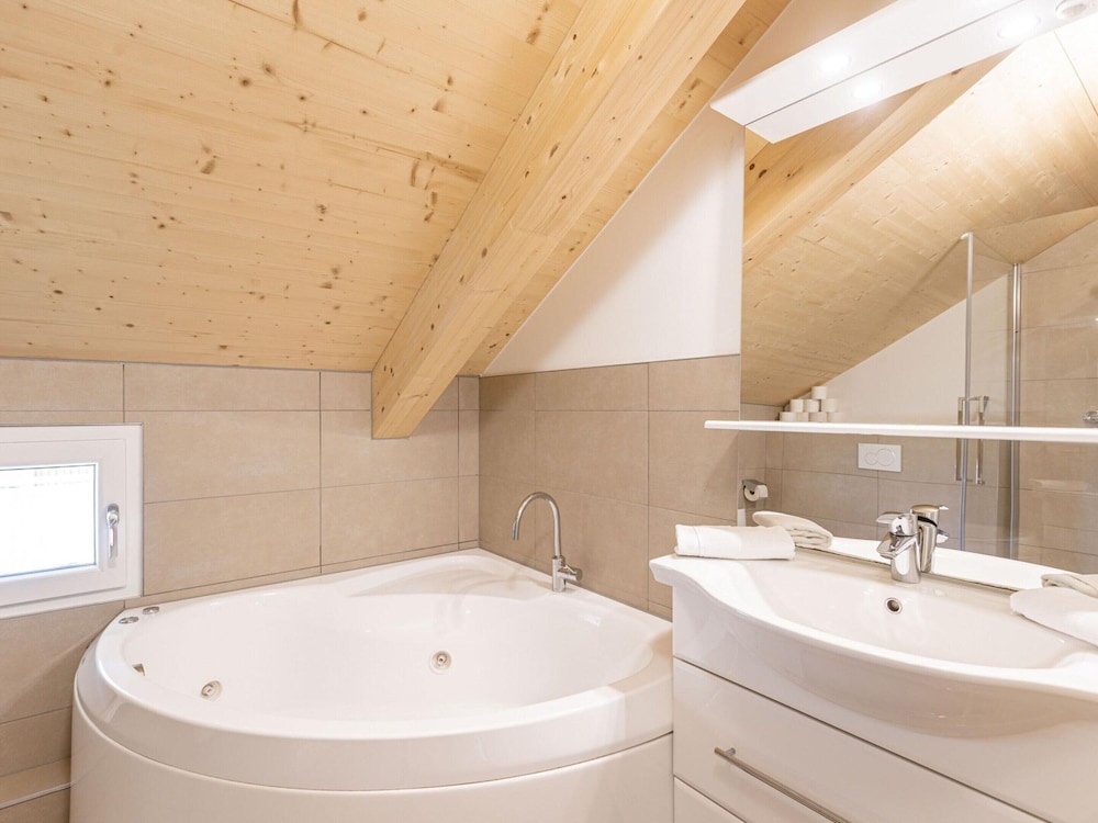 Appealing Chalet in the ski Area