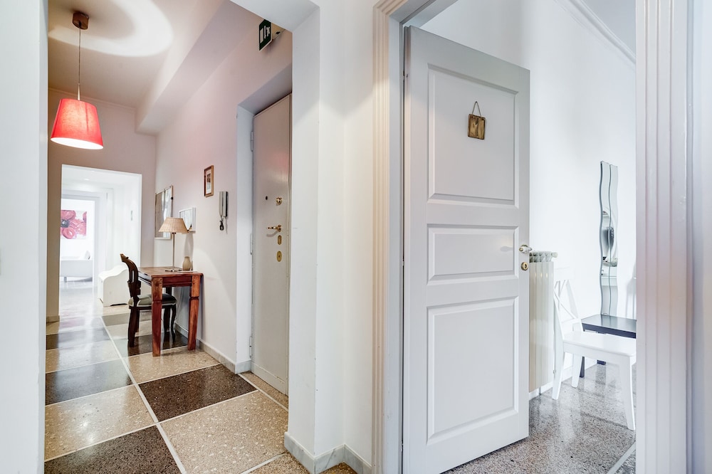 Giulio Cesare Vatican Apartment