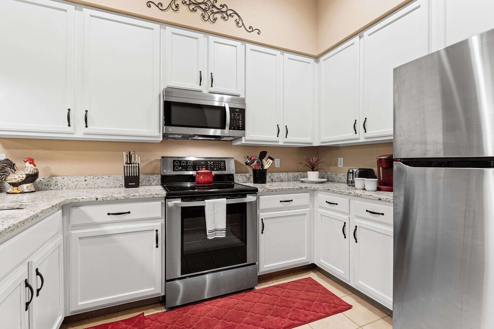 Homey Nature Escape Sleeps 6!