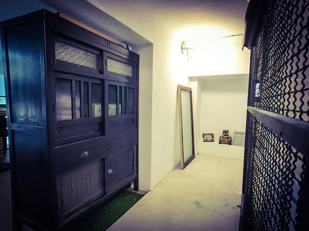 9-1 House