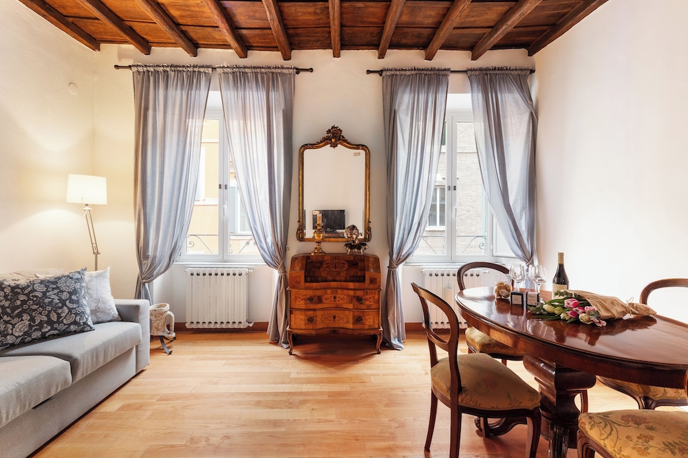 Monti Apartments