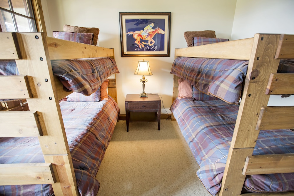 WestWall Lodge - Property Image 13