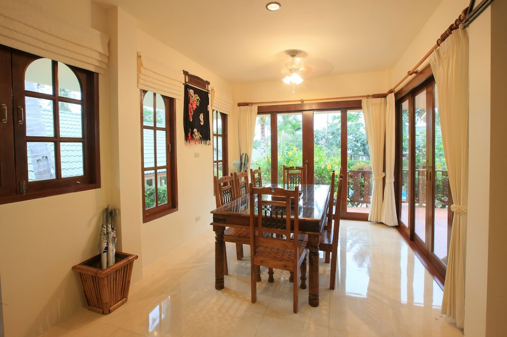 Idyllic Samui Beach Villa Resort