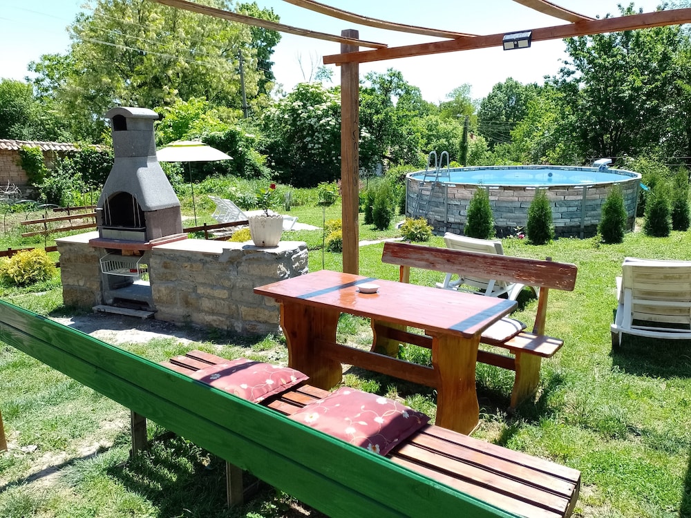 Villa Nina in Kramolin, Beautiful Stay in Bulgaria