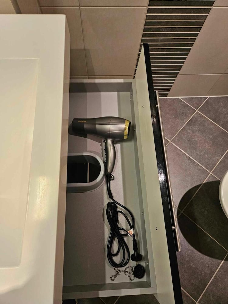 In the Heart of Brosundet! Fully Equipped 3 Bed Room Ap